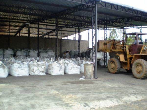 Covered storage yard for recyclable industrial materials